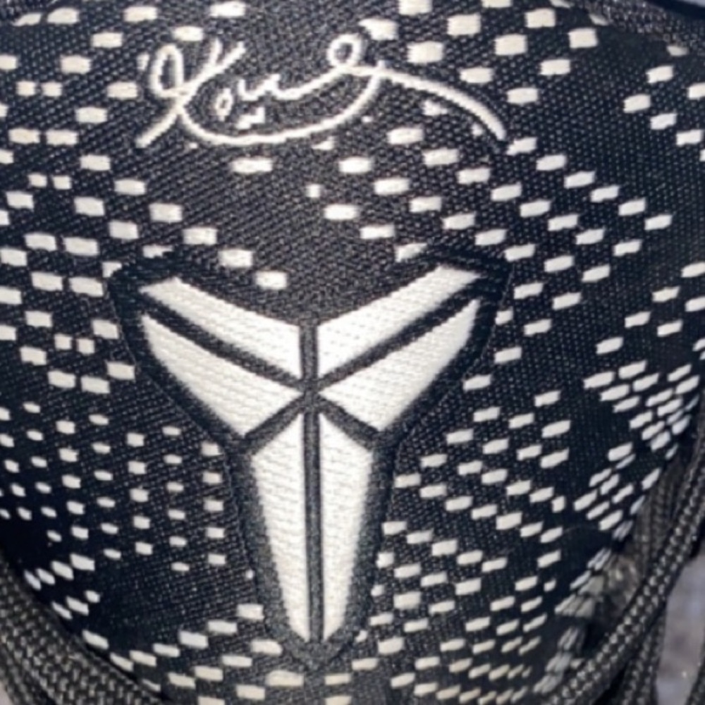 Nike Kobe 9 Elite “Black History Month” (2015) Men’s Size 9 - Picture 3 of 14